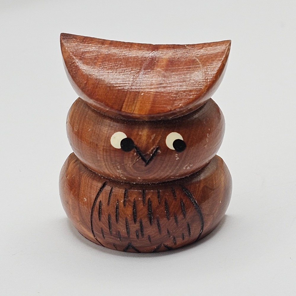 Wood Owl Brooch Vintage Carved Brown Grain Bird Nature Cute Whimsical